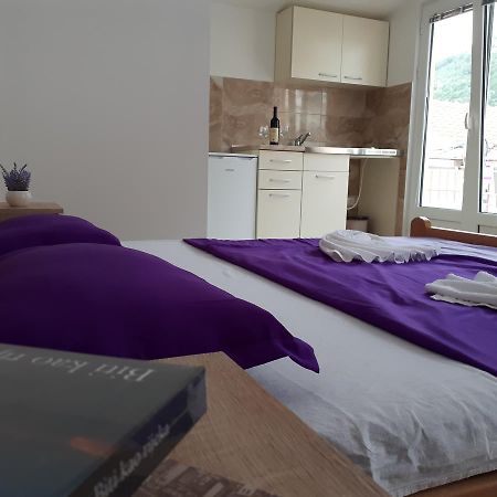 Apartments Vitic 수토모레 외부 사진